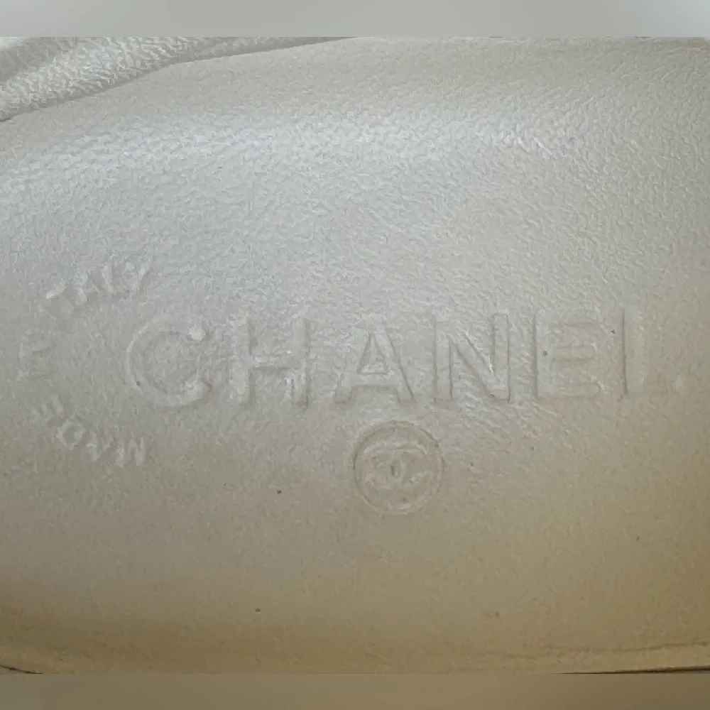 Chanel Quilted High Top Sneakers w/ Side Zipper - Beige Size 39 - Picture 6 of 7